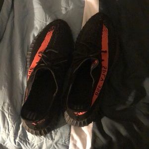 Yeezy boost 350 v2 core red